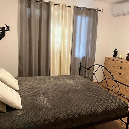 וילה Mikijev Šabac